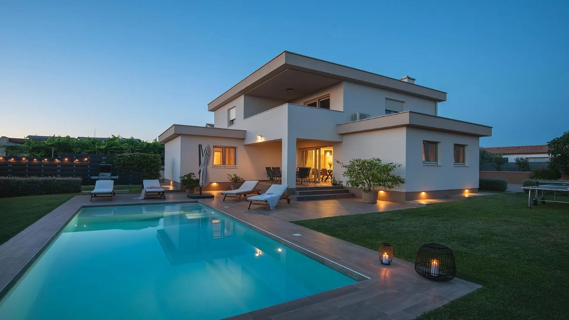 Modern Villa In Pula 0*,