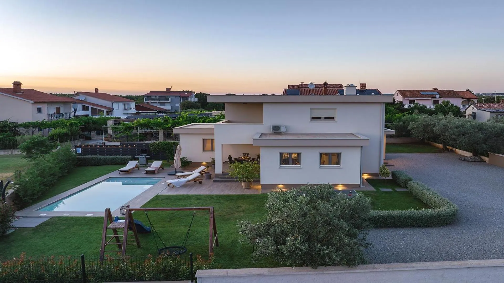 Modern Villa In Pula 0*,